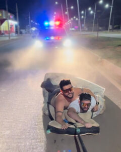 Read more about the article Police Seize Stunt Blogger For Mattress Surfing On Road